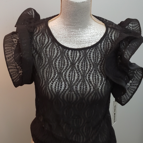 Chic Ruffle Sleeves Top - Picture 4 of 5